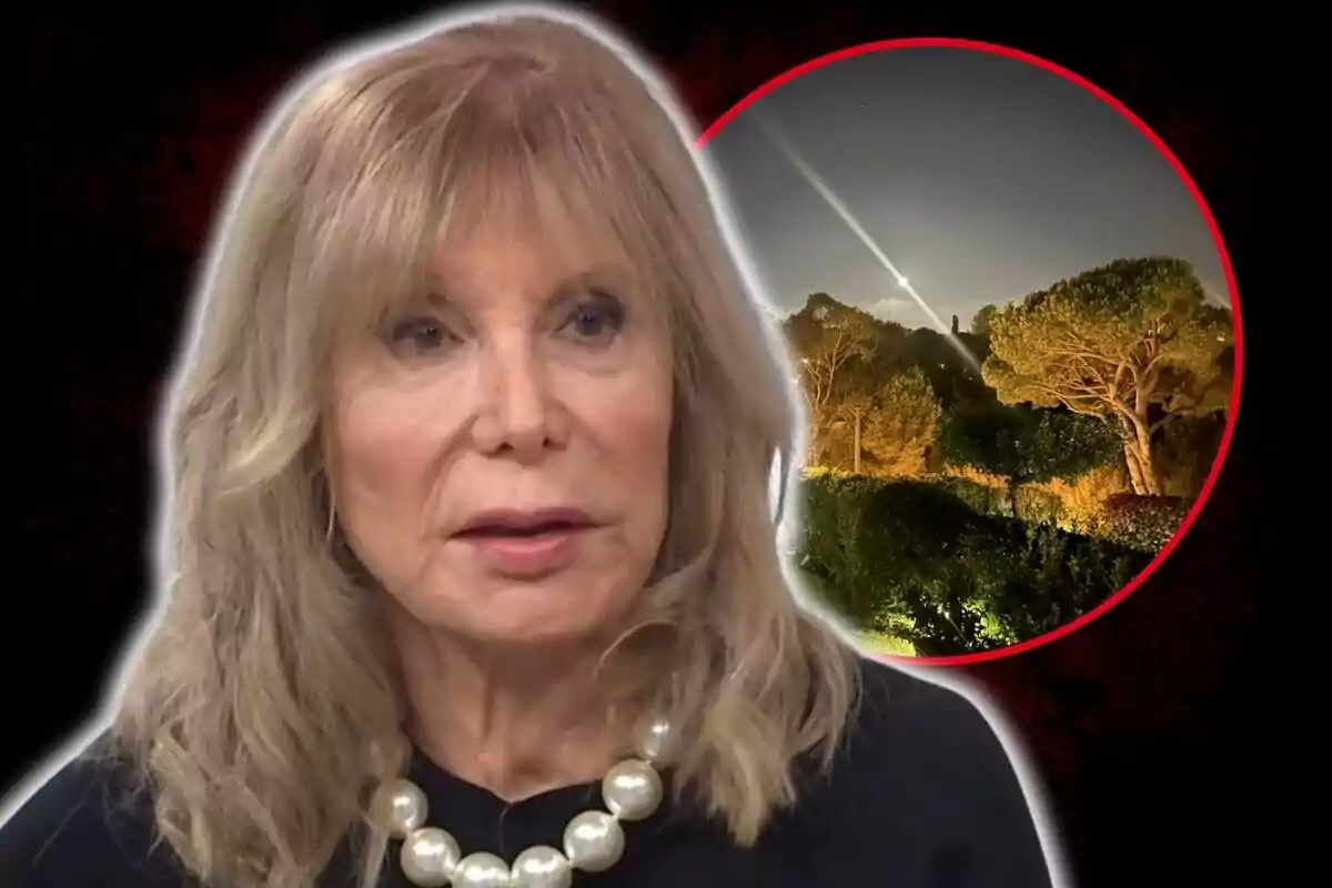 Una mujer de cabello rubio y collar de perlas con un fondo de paisaje nocturno iluminado.