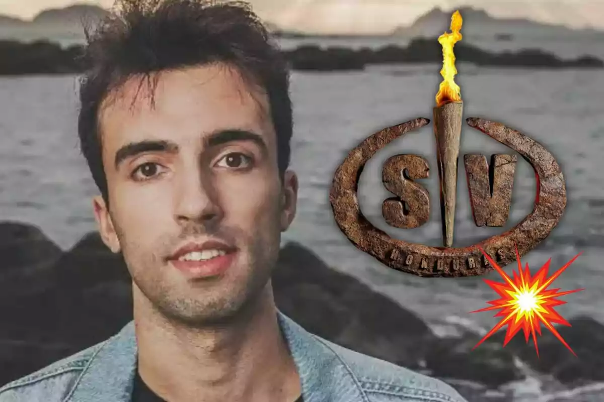 Bruno Vila con chaqueta de mezclilla frente a un paisaje costero con el logotipo de un programa de televisión que incluye una antorcha y las letras "SV".