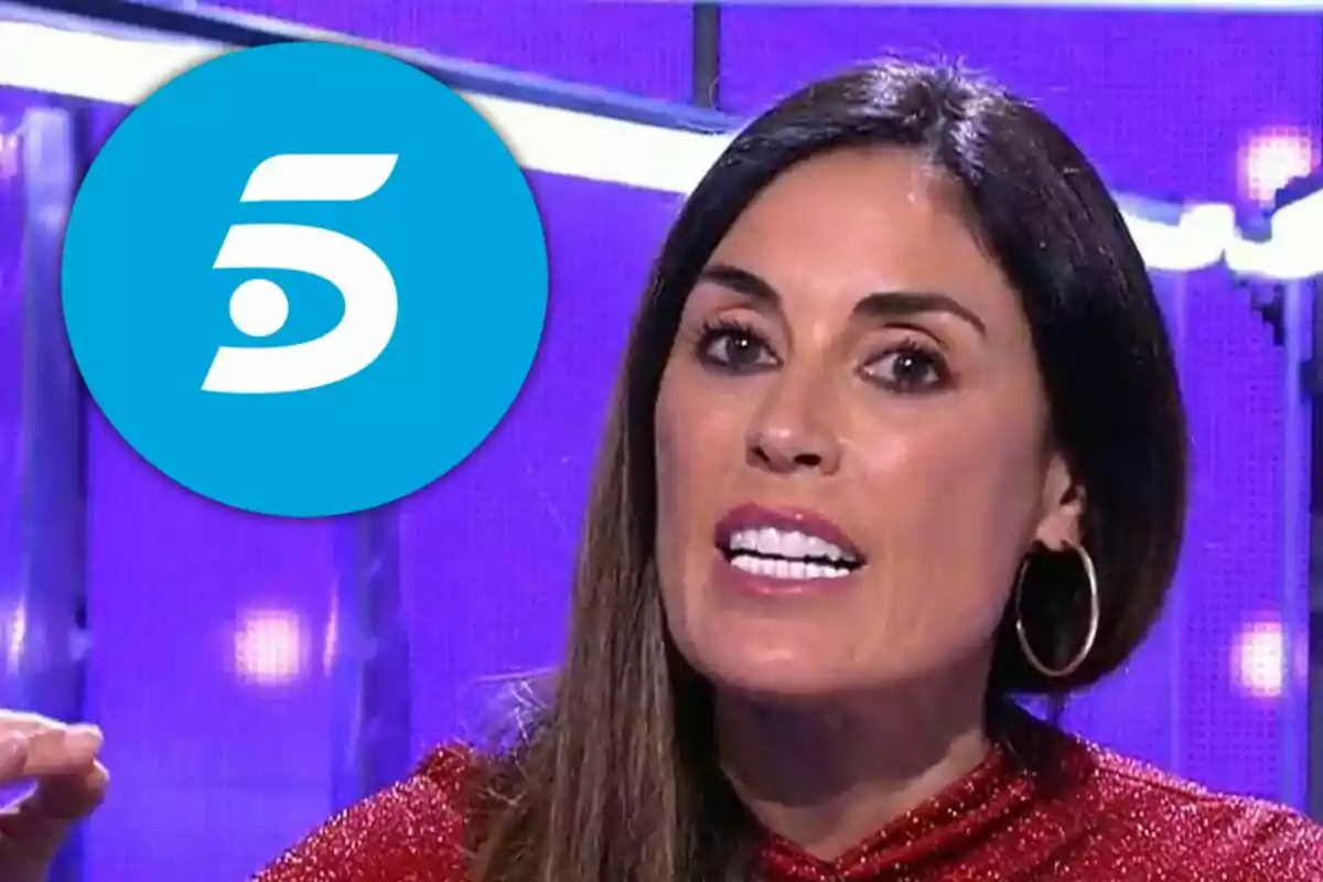 Isabel Rábago hablando en un programa de televisión con el logo de Telecinco en la esquina.