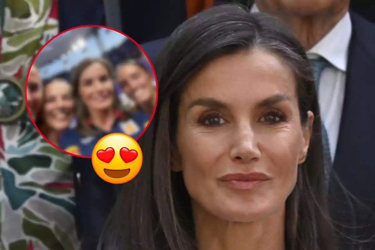 Letizia Ortiz con cabello oscuro y lacio aparece en primer plano, mientras que en un círculo rojo en la esquina superior izquierda se muestra una imagen borrosa de varias personas sonriendo, acompañada de un emoji con ojos de corazón.