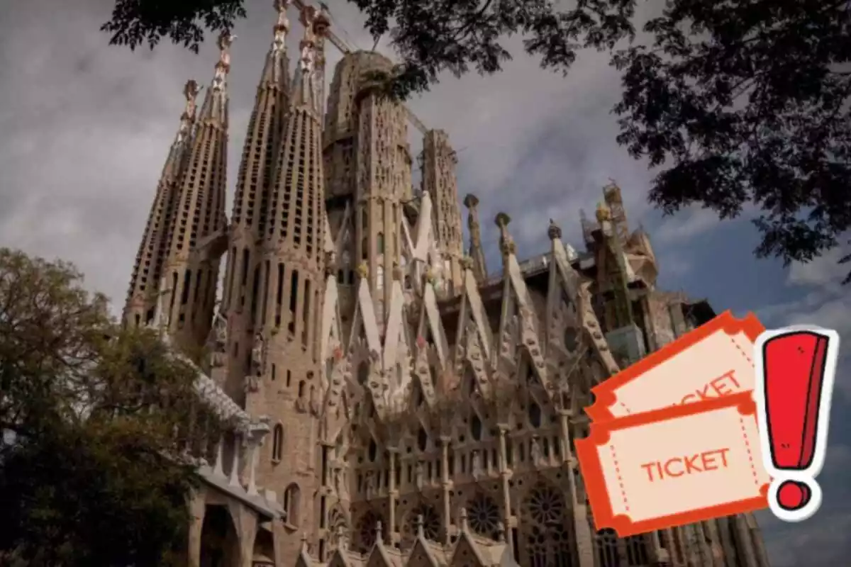 Montaje con la Sagrada Familia, dos tickets y una exclamación