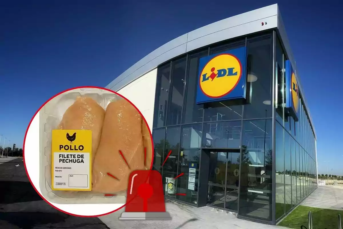 Un paquete de filetes de pechuga de pollo con una etiqueta amarilla se muestra en un círculo rojo frente a la fachada de una tienda Lidl.