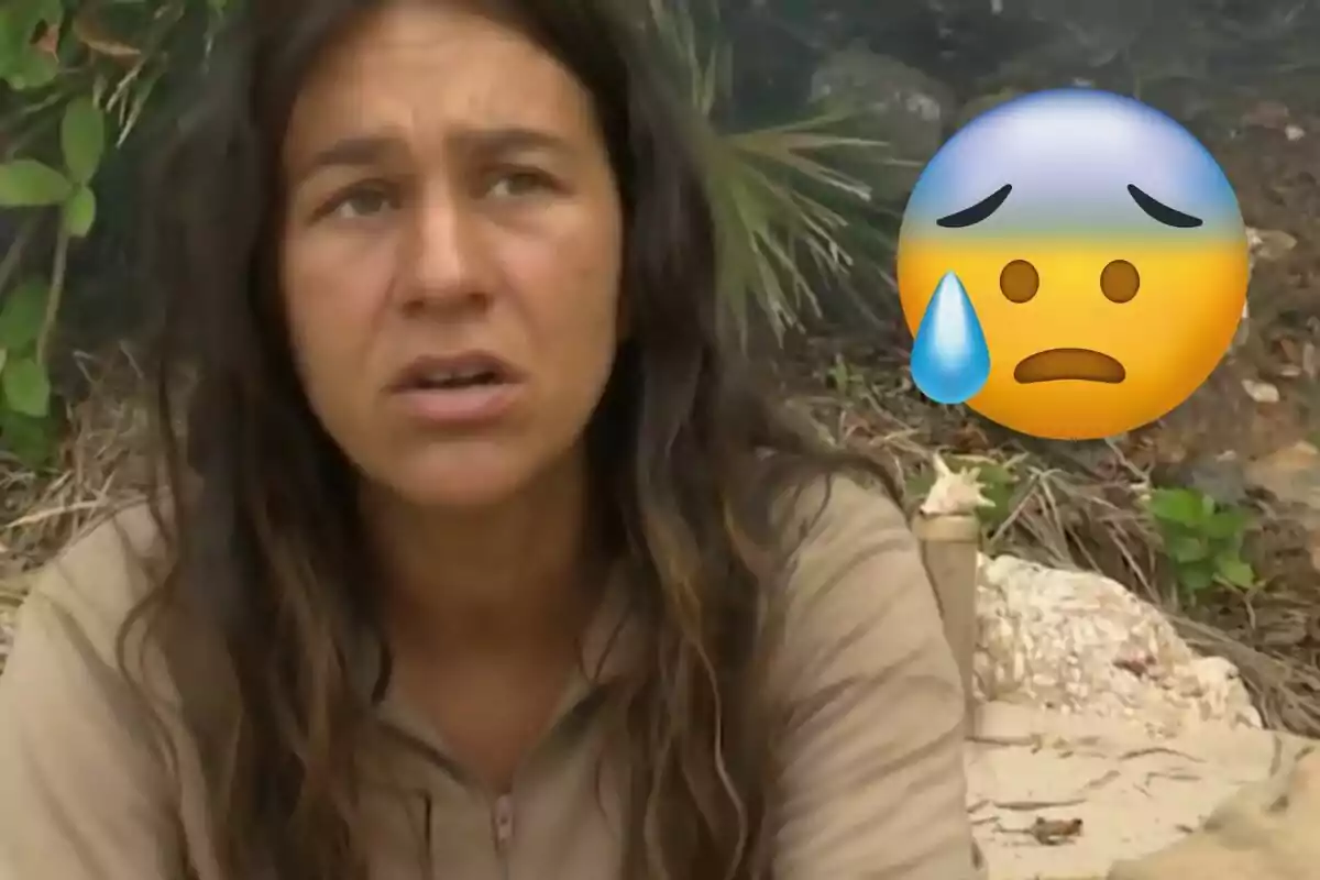 Laura Cuevas con expresión preocupada en un entorno natural con un emoji de cara triste y sudor al lado.