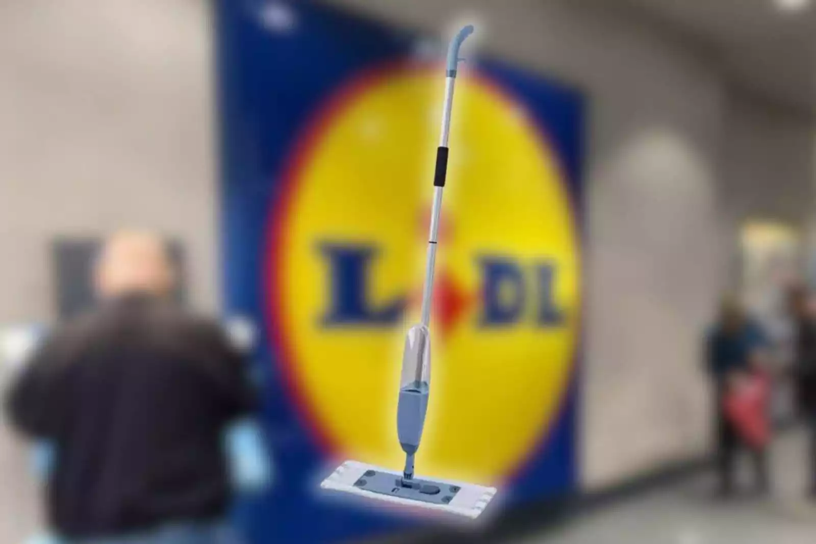 Lidl tiene la mejor mopa con pulverizador para una limpieza rápida del hogar