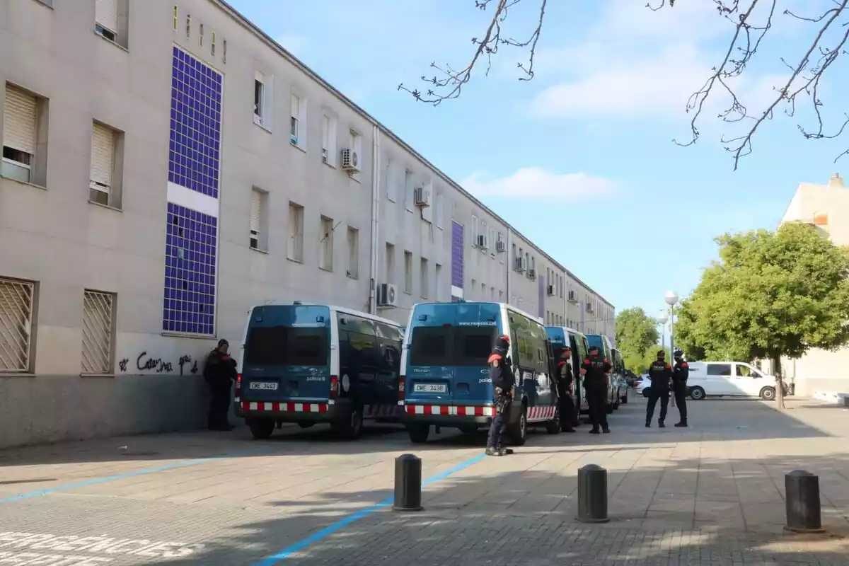 Mossos de Esquadra en El Prat de Llobregat