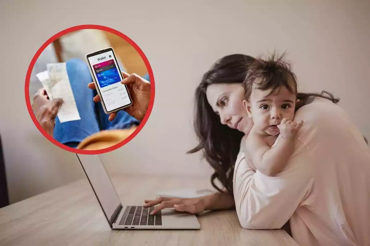 Mujer con bebé mirando por internet y un movil con la ''cartera'' abierta