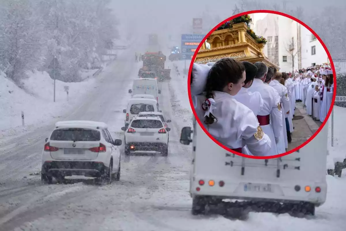 Coches circulando por una carretera nevada, y en el círculo, una procesión de Semana Santa