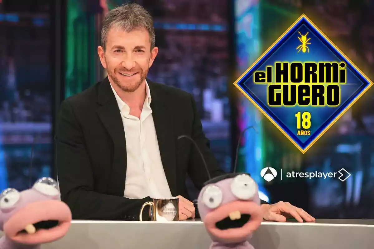 Fotografía promocional de El Hormiguero de Pablo Motos junto a las hormigas en Antena 3