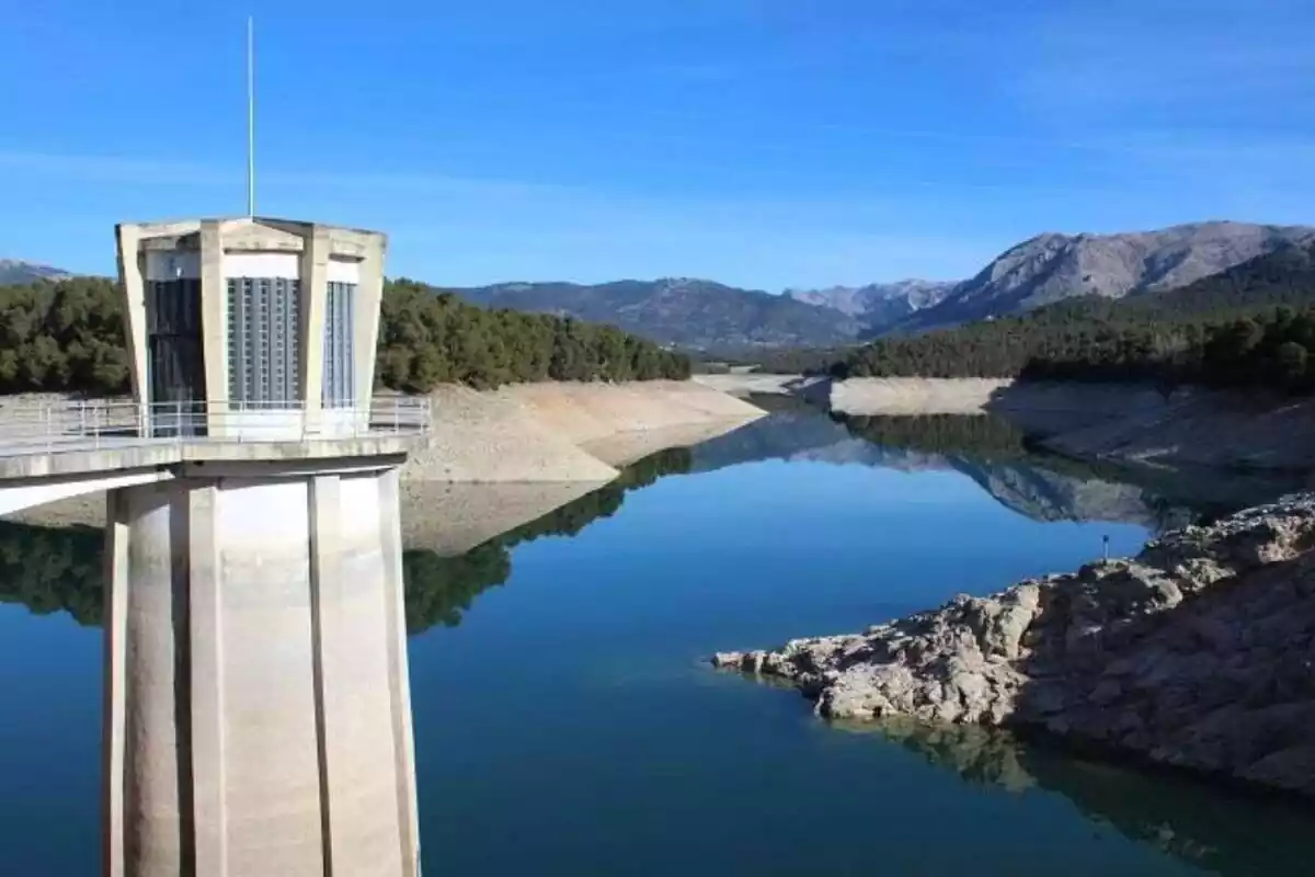 Foto del pantano de La Bolera, en Jaén