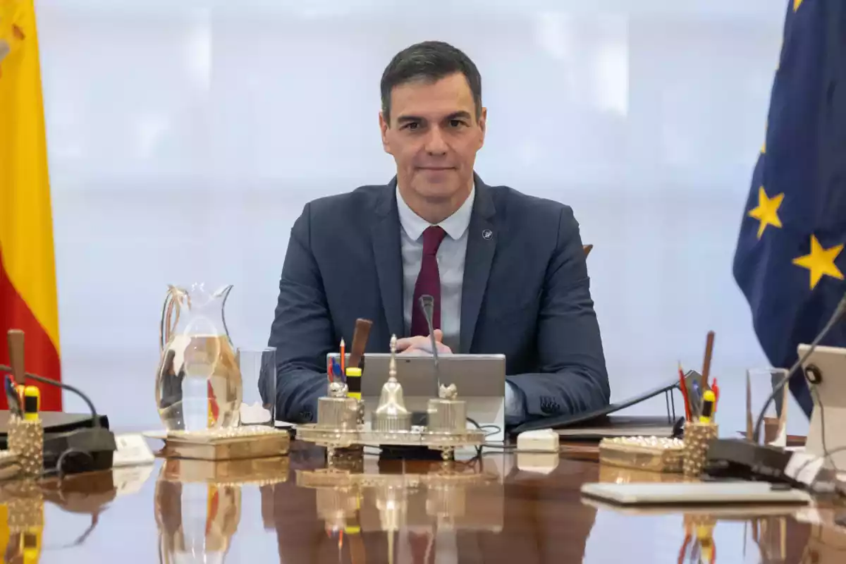 Pedro Sánchez preside la primera reunión de Consejo de Ministros