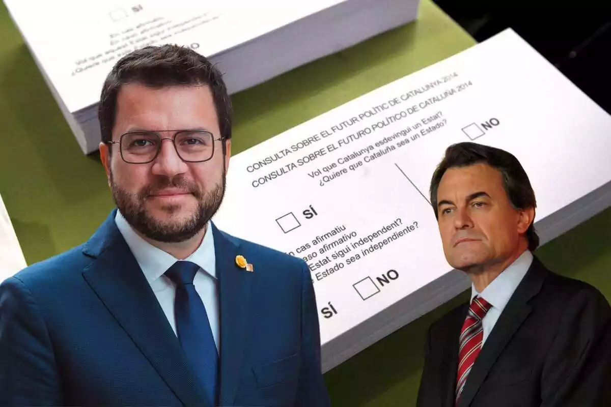 Montaje de Pere Aragonès y Artur Mas con papeletas de la consulta de 2014