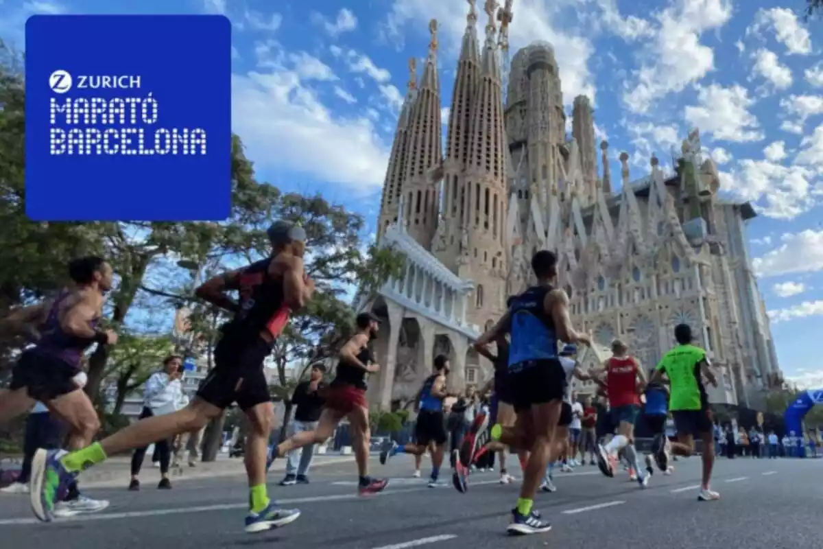 Montaje con personas corriendo delante de la Sagrada Familia y el logo de la Zurich Marató Barcelona