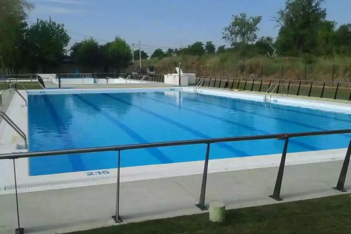 Imagen de la piscina municipal de Poza de la Sal