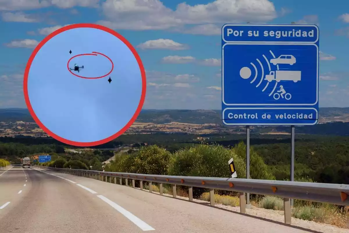 Una carretera con un cartel que avisa de radar y un círculo con un dron rodeado