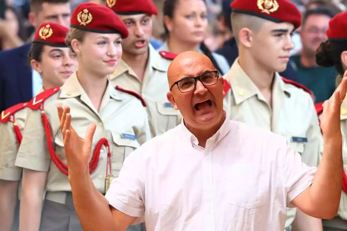 Montaje con un plano medio de Xavier Rius con los brazos abiertos y la boca abierta simulando gritar. De fondo, una foto de la princesa Leonor en un desfile militar