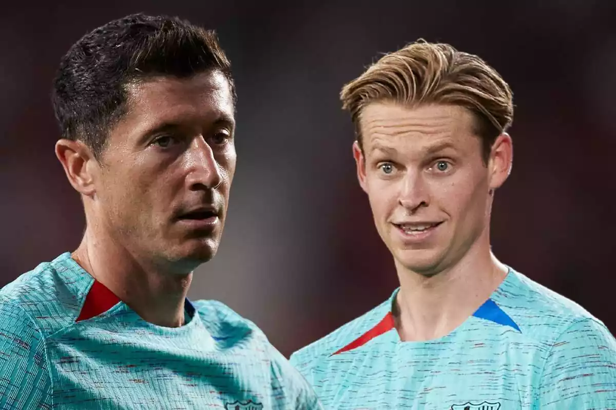 Robert Lewandowski mirando a Frenkie de Jong con cara de sorprendido