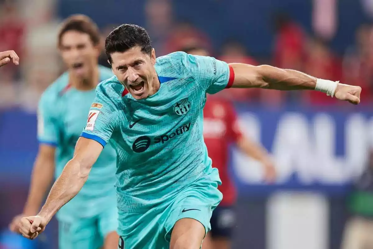 Robert Lewandowski en el partido contra el Osasuna