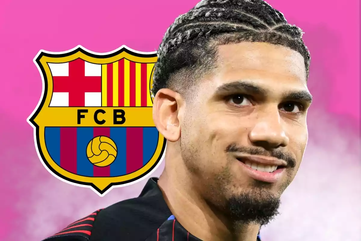 Un jugador de fútbol con el escudo del FC Barcelona de fondo sobre un fondo rosa.
