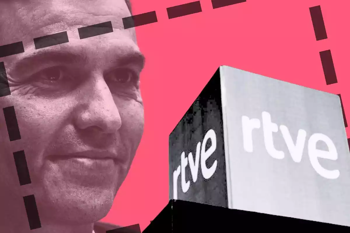Imagen del cubo de RTVE con la cara de Pedro Sánchez de fondo