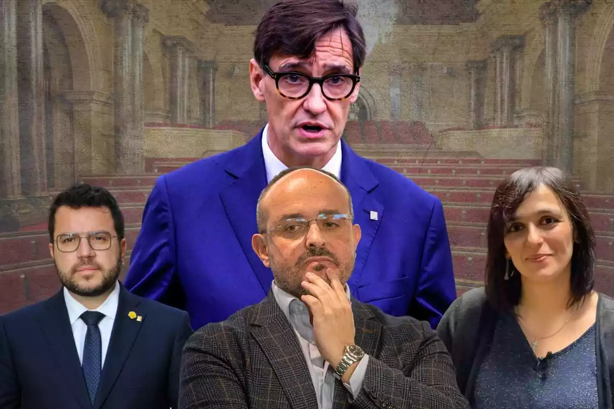 Montaje fotográfico con Salvador Illa sobre el hemiciclo del Parlament de Cataluña, con Pere Aragonès, Alejandro Fernández y Sílvia Orriols en primer plano