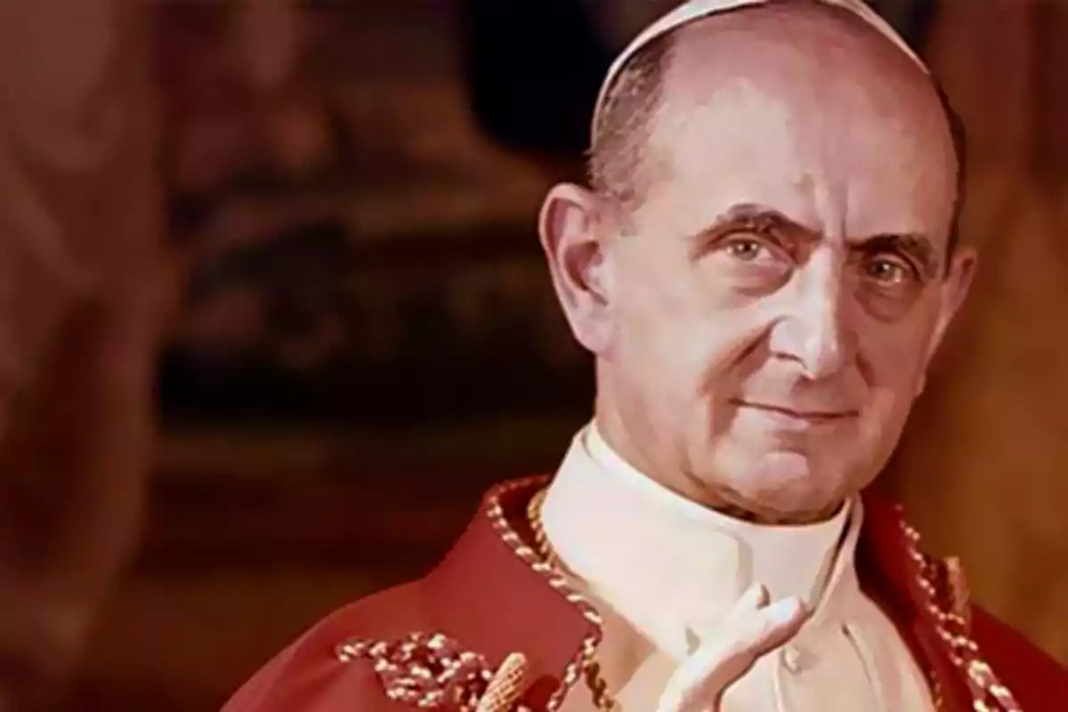 Un líder religioso con vestimenta ceremonial y un gesto de bendición. Un líder religioso con vestimenta ceremonial y un gesto de bendición.