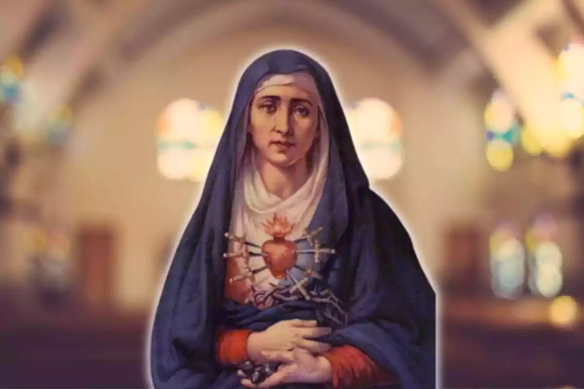 Retrato de la Virgen María con el fondo de una iglesia