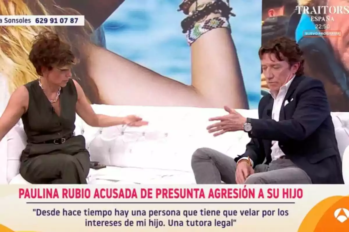 Sonsoles Ónega y Colate conversan en 'Y ahora Sonsoles' con un letrero en pantalla que informa sobre una acusación de presunta agresión a un hijo por parte de Paulina Rubio Sonsoles Ónega y Colate conversan en 'Y ahora Sonsoles' con un letrero en pantalla que informa sobre una acusación de presunta agresión a un hijo por parte de Paulina Rubio