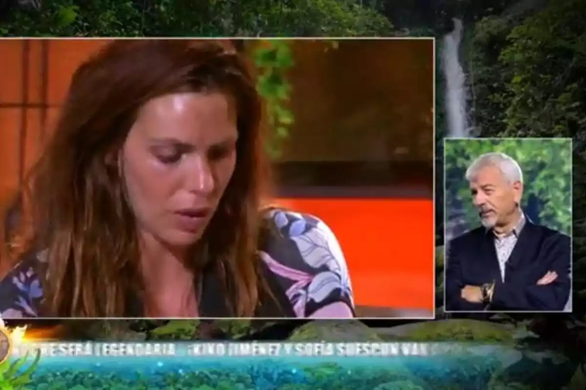 Captura de 'Supervivientes' con Laura Matamoros seria mirando hacia abajo y Carlos Sobera con los brazos cruzados el 14 de mayo de 2024 Captura de 'Supervivientes' con Laura Matamoros seria mirando hacia abajo y Carlos Sobera con los brazos cruzados el 14 de mayo de 2024