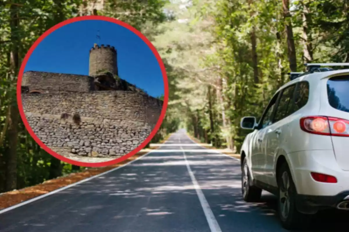 Un coche yendo por la carretera y al lado un círculo con el castillo de Talamanca