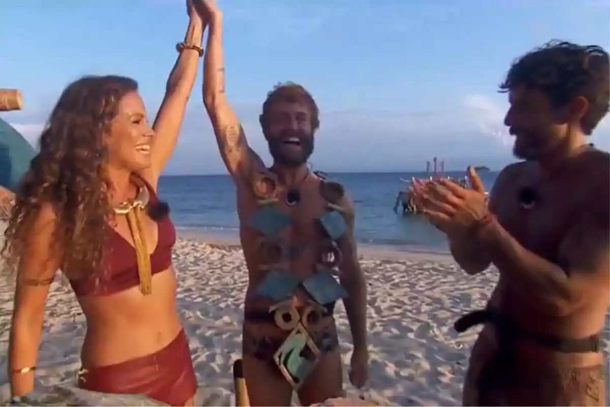Pelayo es proclamado líder de 'Supervivientes' por Laura Madrueño Pelayo es proclamado líder de 'Supervivientes' por Laura Madrueño