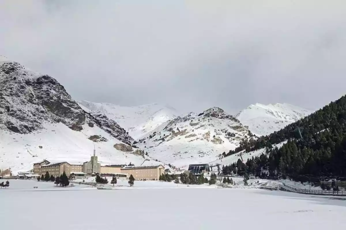 Imagen del Valle de Núria toda nevada