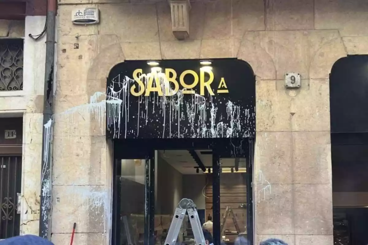 Vandalismo en una tienda de Sabor a España en Cataluña