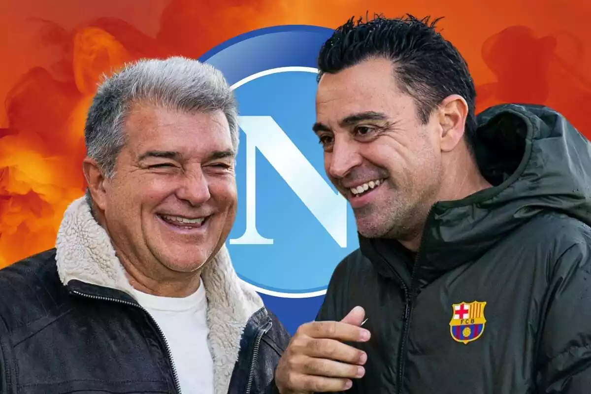 Xavi Hernández y Joan Laporta de risas con el escudo del Napoli al fondo