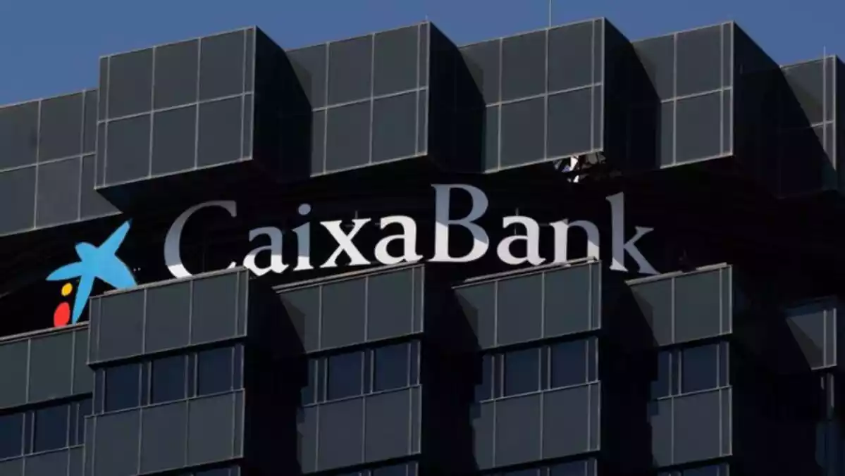 Imagen de la fachada de CaixaBank
